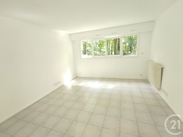 Appartement F1 à louer - 1 pièce - 22.76 m2 - EVRY - 91 - ILE-DE-FRANCE - Century 21 Lesueur Et Hörlin