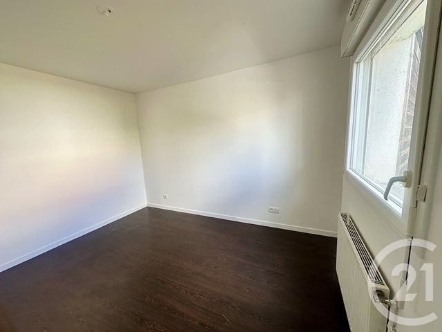 Afficher la photo en grand Appartement F3 à vendre - 3 pièces - 61.0 m2 - ST PIERRE DU PERRAY - 91 - ILE-DE-FRANCE - Century 21 Martinot Immobilier