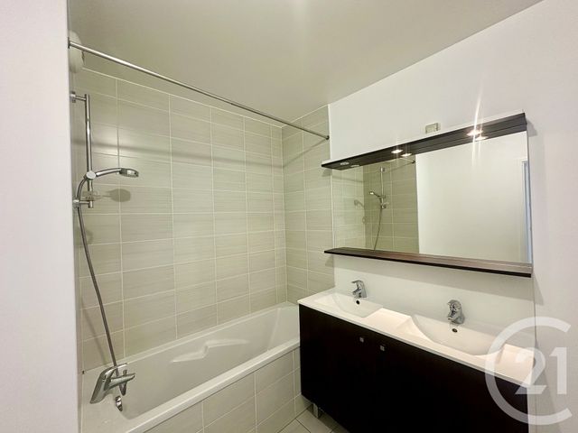 Afficher la photo en grand Appartement F3 à vendre - 3 pièces - 61.0 m2 - ST PIERRE DU PERRAY - 91 - ILE-DE-FRANCE - Century 21 Martinot Immobilier