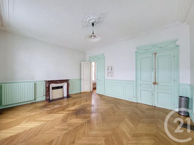 Afficher la photo en grand Appartement F2 à vendre - 2 pièces - 55.0 m2 - CORBEIL ESSONNES - 91 - ILE-DE-FRANCE - Century 21 Martinot Immobilier