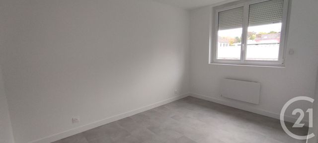 Afficher la photo en grand Appartement F2 à louer - 2 pièces - 30.0 m2 - CORBEIL ESSONNES - 91 - ILE-DE-FRANCE - Century 21 Martinot Immobilier