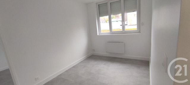 Afficher la photo en grand Appartement F2 à louer - 2 pièces - 30.0 m2 - CORBEIL ESSONNES - 91 - ILE-DE-FRANCE - Century 21 Martinot Immobilier