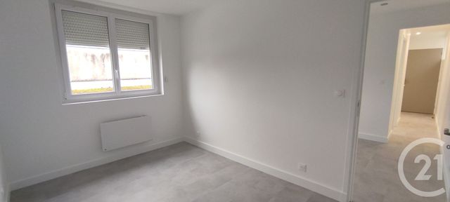Afficher la photo en grand Appartement F2 à louer - 2 pièces - 30.0 m2 - CORBEIL ESSONNES - 91 - ILE-DE-FRANCE - Century 21 Martinot Immobilier