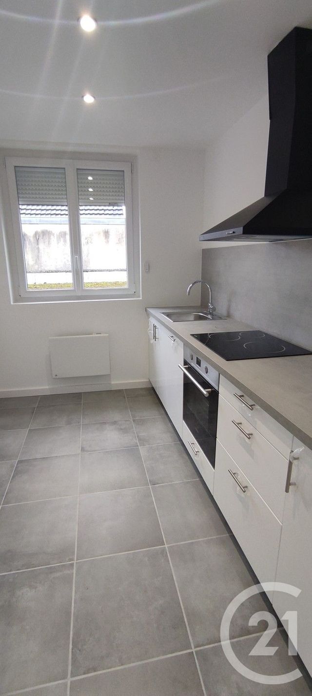 Afficher la photo en grand Appartement F2 à louer - 2 pièces - 30.0 m2 - CORBEIL ESSONNES - 91 - ILE-DE-FRANCE - Century 21 Martinot Immobilier