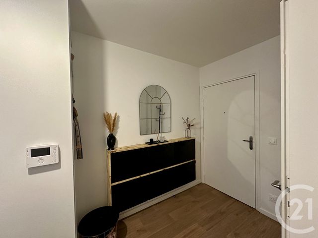 Afficher la photo en grand Appartement F3 à vendre - 3 pièces - 65.15 m2 - CORBEIL ESSONNES - 91 - ILE-DE-FRANCE - Century 21 Martinot Immobilier